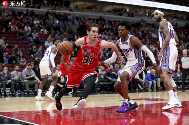 的防线著称 的防线著称