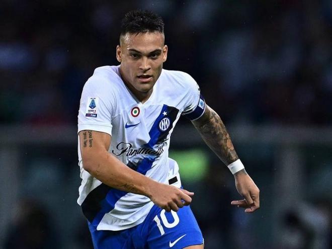 继续扩写成 继续扩写成