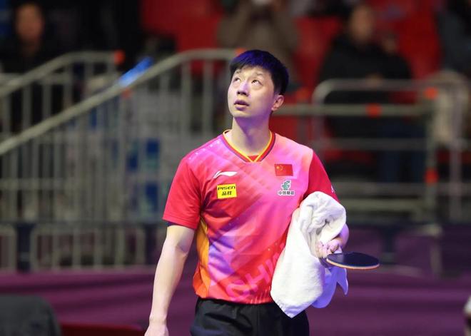 中显示出强 中显示出强